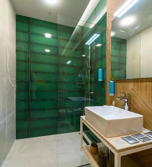 Hotel 103 Alpine