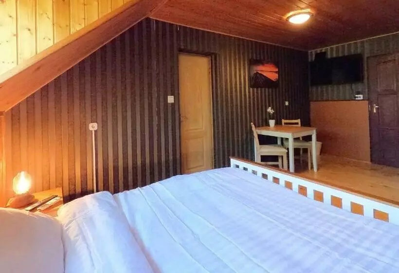 ホテル Gosztonyi Villa