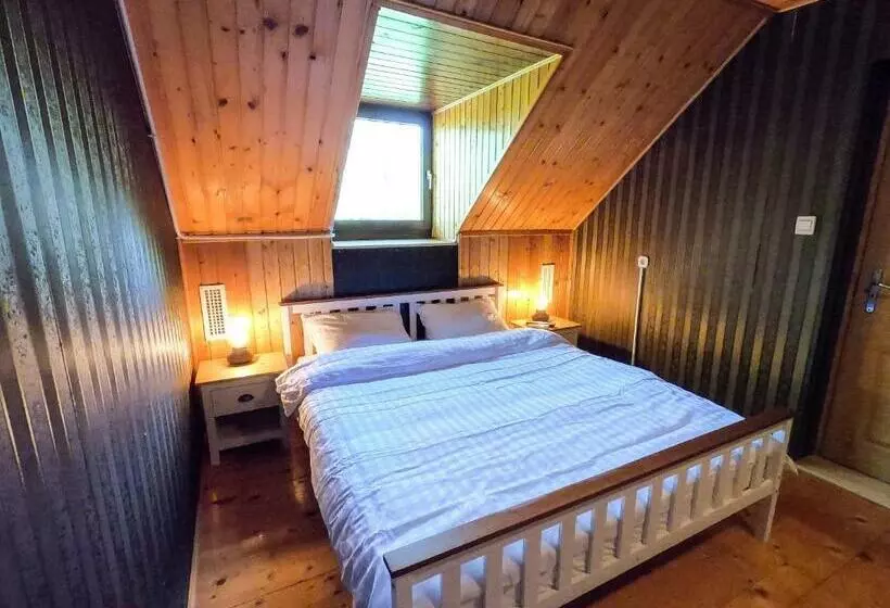 ホテル Gosztonyi Villa