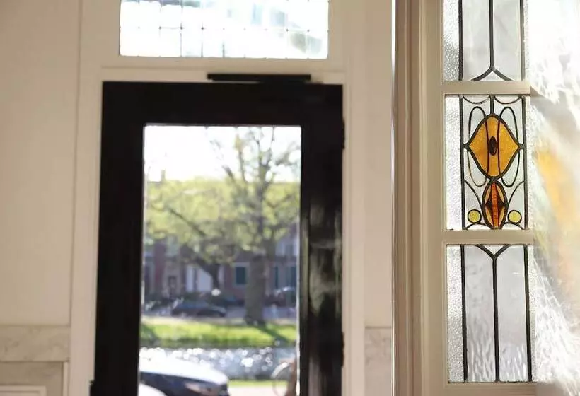 ホテル Mr.lewis  Rotterdam