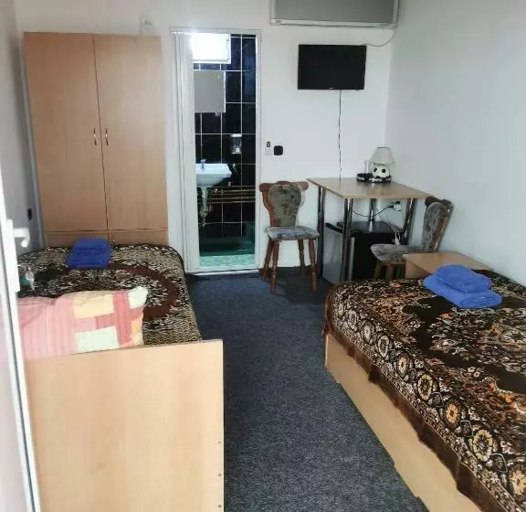 مُتل Hostel Maria