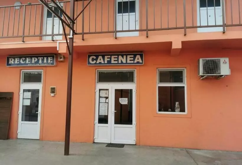 مُتل Hostel Maria
