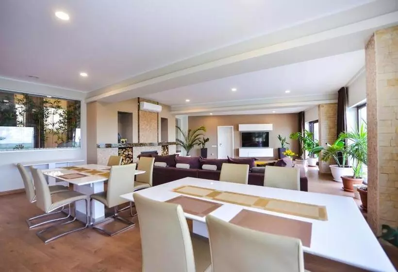 ペンション Casa Miralago Boutique Adults Only