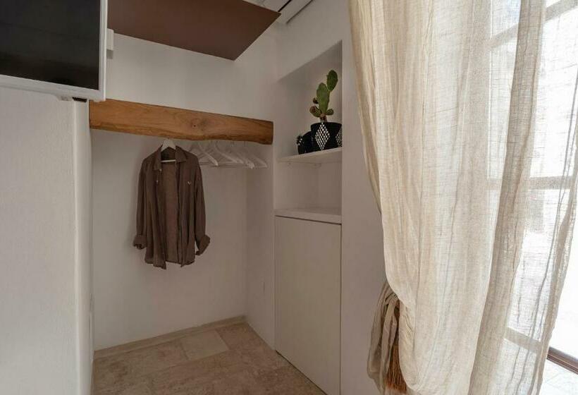 פנסיון Isidora