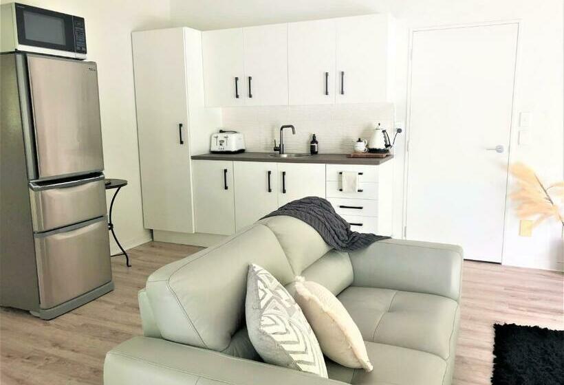 膳宿费 Robyn S Retreat