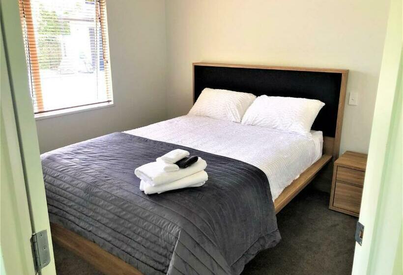 膳宿费 Robyn S Retreat