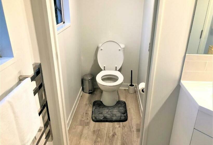 膳宿费 Robyn S Retreat