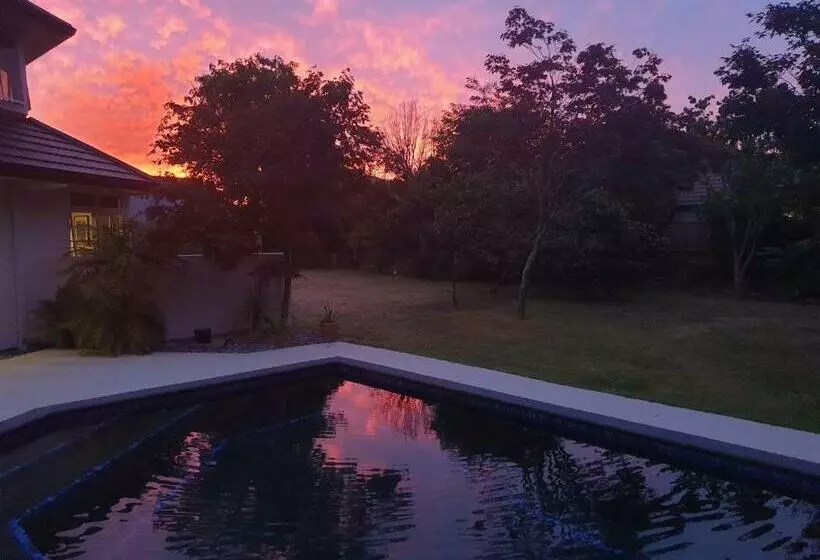 Majatalo Robyn S Retreat