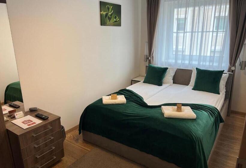 1912 Bed & Breakfast