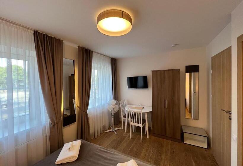 1912 Bed & Breakfast