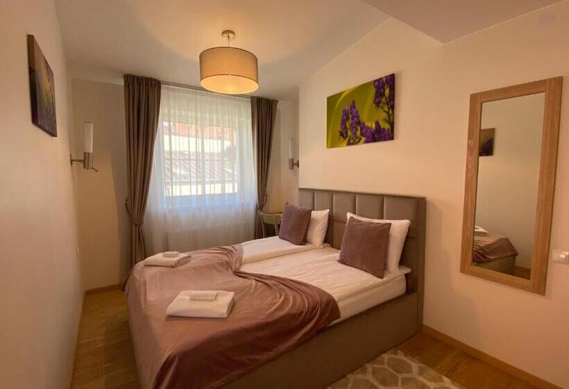 1912 Bed & Breakfast