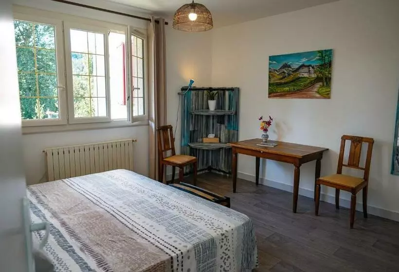 Aamiaismajoitus (B&B) Aux Peupliers