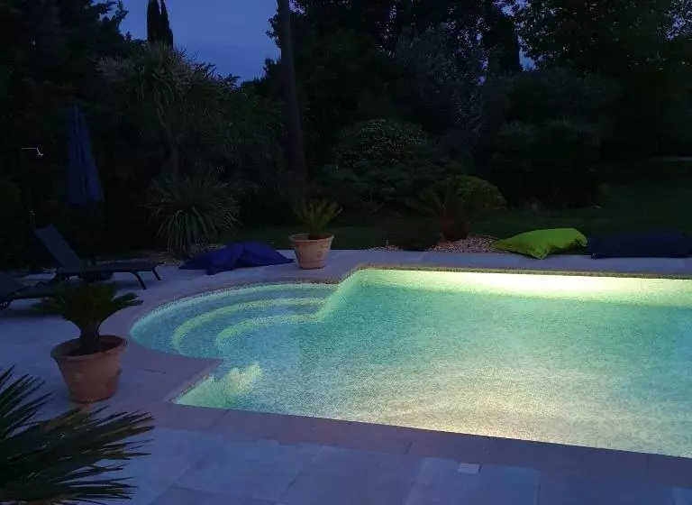 Aamiaismajoitus (B&B) Le Domaine Des Mûriers   Charme, Chic, Calme En Provence Côte D Azur