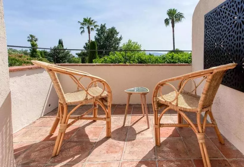 Aamiaismajoitus (B&B) Le Domaine Des Mûriers   Charme, Chic, Calme En Provence Côte D Azur