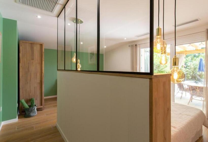 تختخواب و صبحانه Le Domaine Des Mûriers Charme, Chic, Calme En Provence Côte D Azur