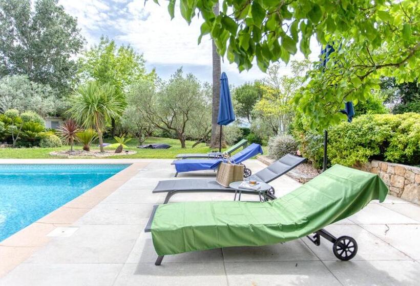 تختخواب و صبحانه Le Domaine Des Mûriers Charme, Chic, Calme En Provence Côte D Azur