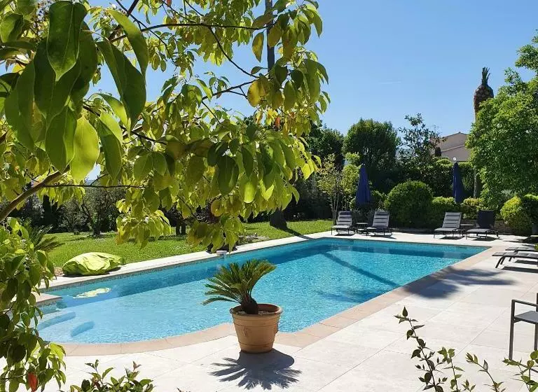 Aamiaismajoitus (B&B) Le Domaine Des Mûriers   Charme, Chic, Calme En Provence Côte D Azur