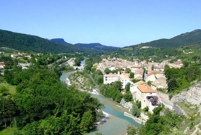 Aamiaismajoitus (B&B) Les Terrasses De Saillans