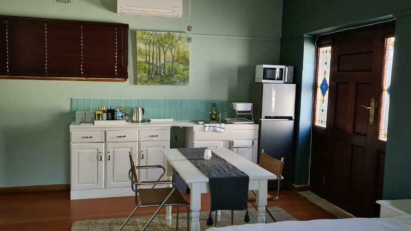 膳宿费 Emmaus Double Room