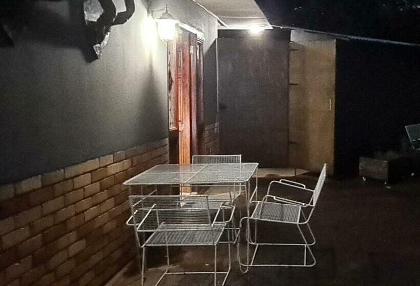 膳宿费 Emmaus Double Room