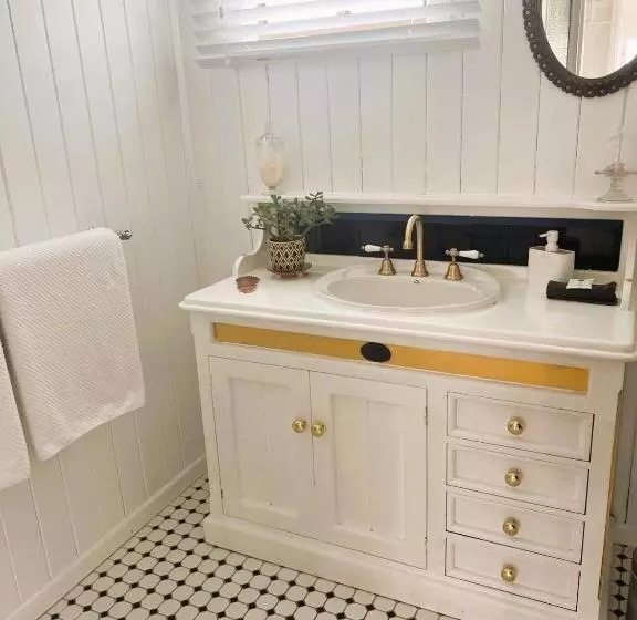 Majatalo Kenilworth House Sc