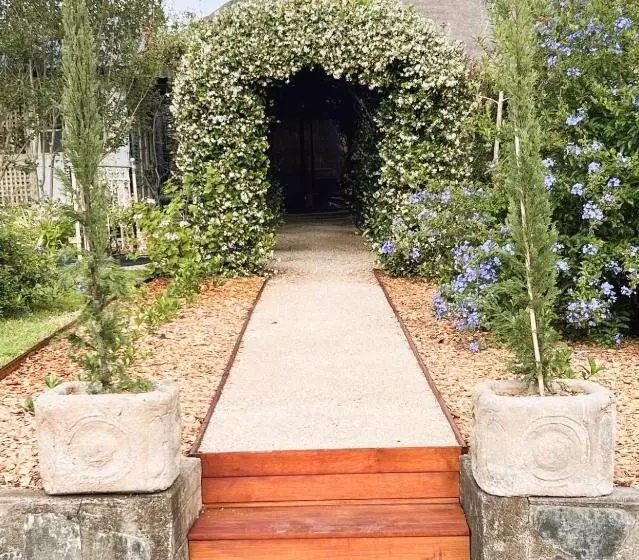 Majatalo Kenilworth House Sc