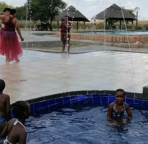 펜션 Matlapeng Country Estate