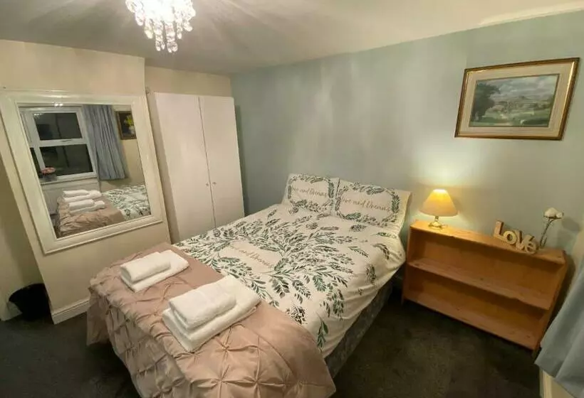 Aamiaismajoitus (B&B) Prince Cottage