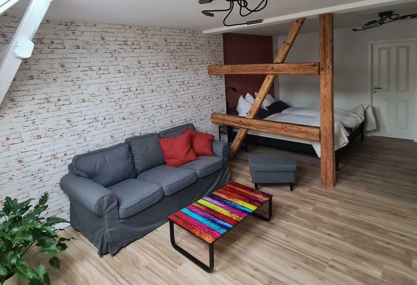 Gästezimmer Treuen Bed & Breakfast