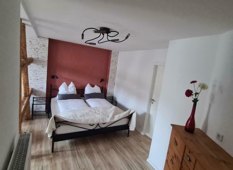 Gästezimmer Treuen Bed & Breakfast