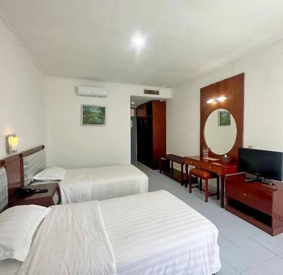 ホテル Wisata Indah Sibolga