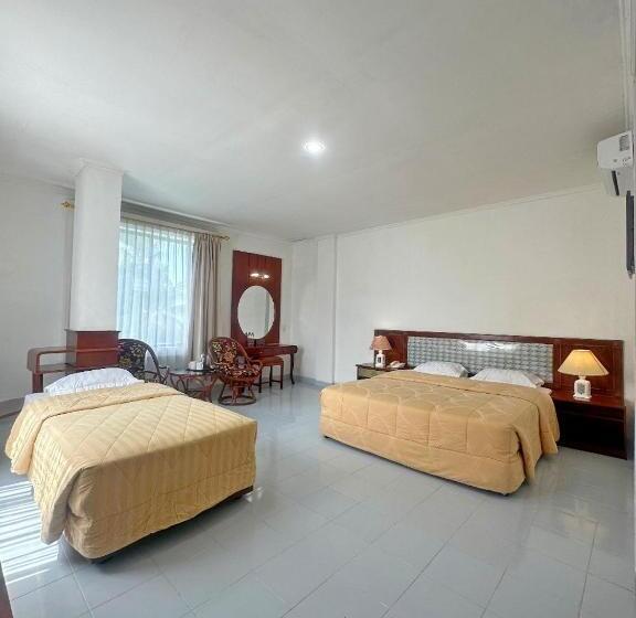 ホテル Wisata Indah Sibolga