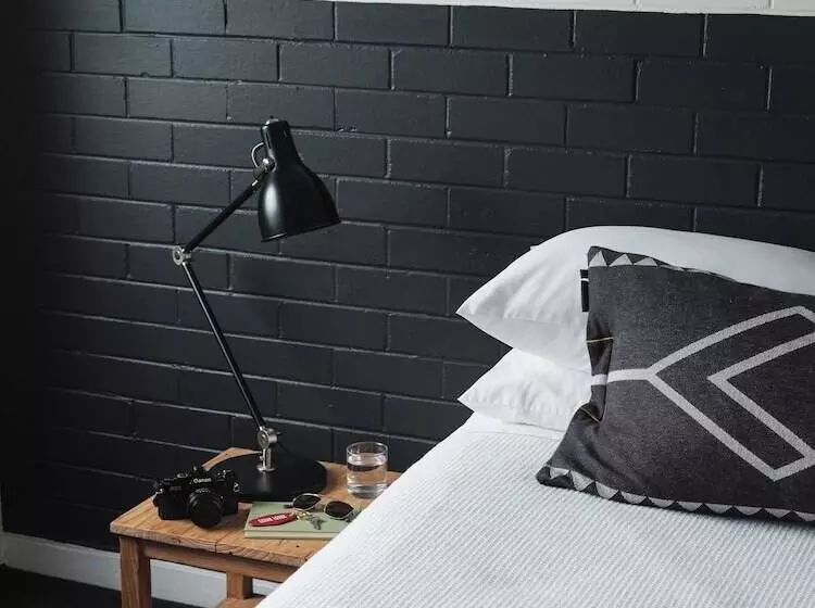 モーテル Cedar Lodge