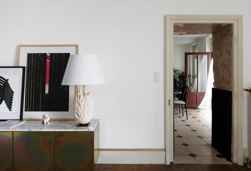 بنسيون Au Petit Thouars