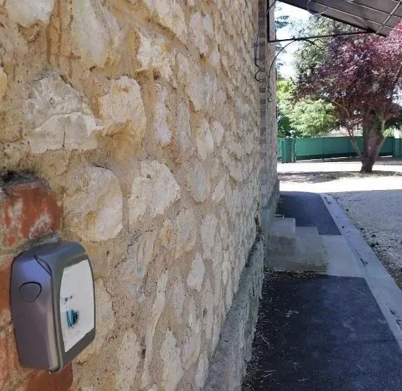 Majatalo Manoir En Pierre Chartres