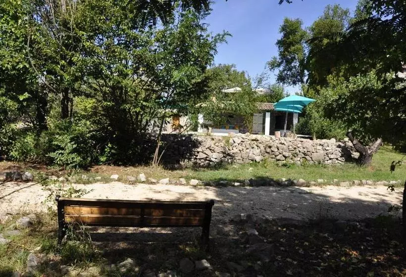 Majatalo Un Je Ne Sais Quoi De Paradis