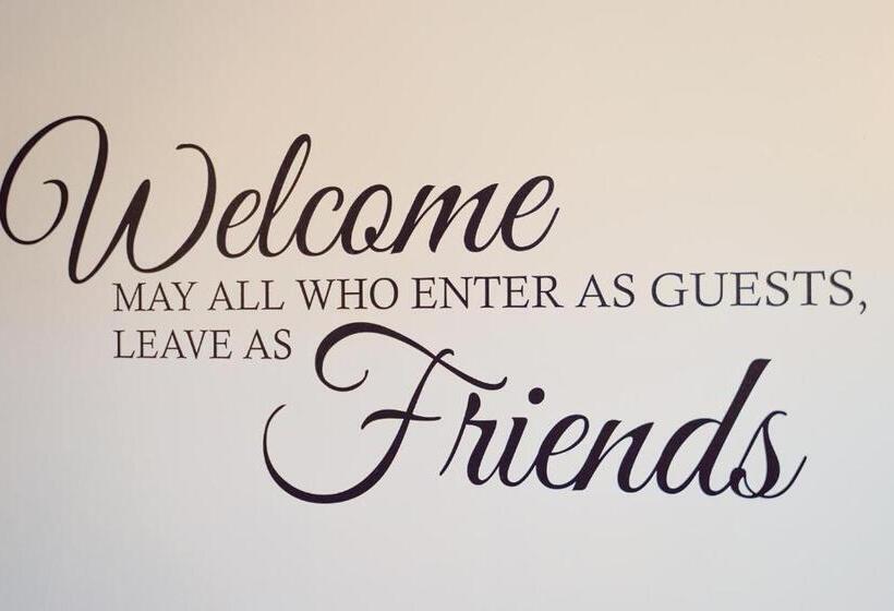 Ross Beach Family Farmhouse B&b