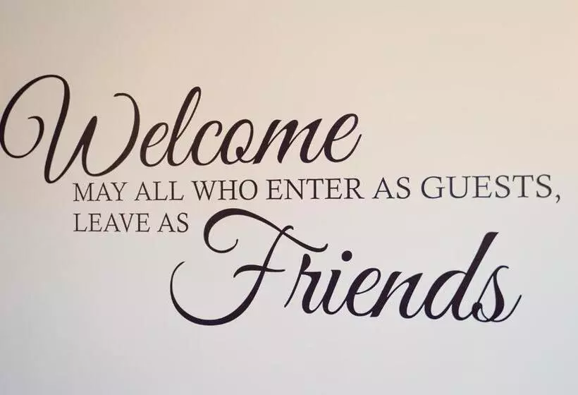 Ross Beach Family Farmhouse B&b