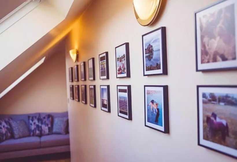 Ross Beach Family Farmhouse B&b