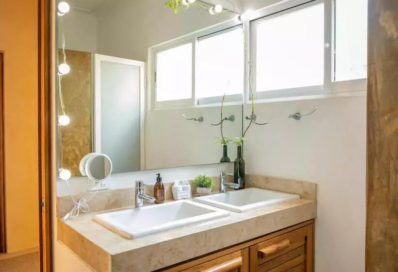 Majatalo Villa Bonobo   Coliving