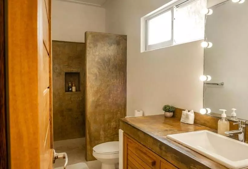 Majatalo Villa Bonobo   Coliving