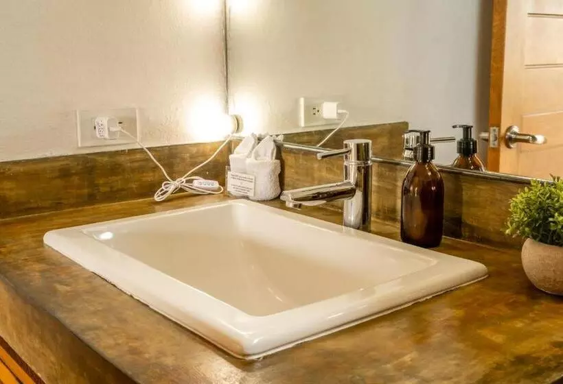 Majatalo Villa Bonobo   Coliving