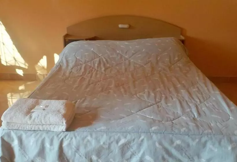 ホテル The 99 Inn