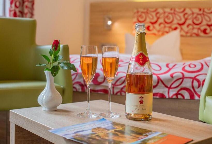 فندق Berggasthof Götzinger Höhe