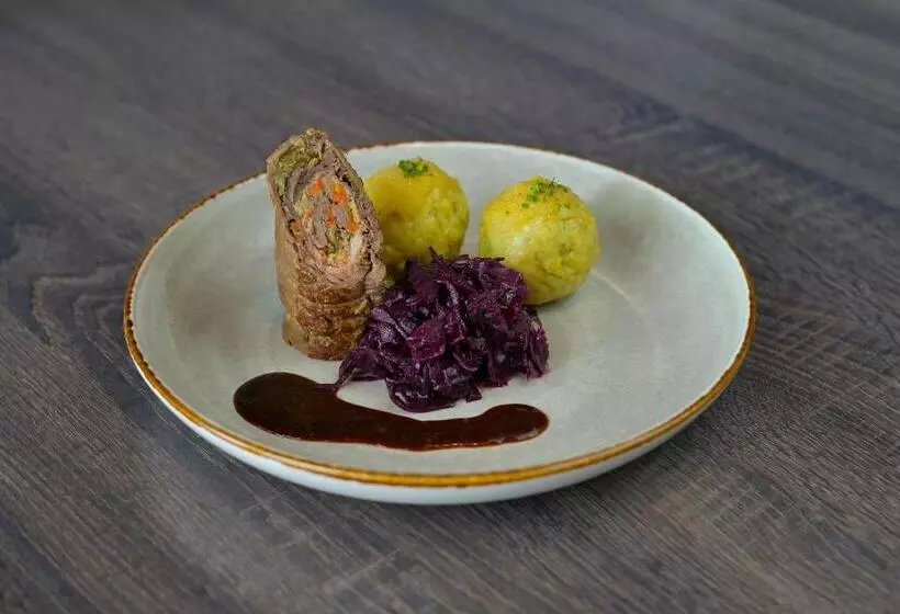 Hotelli Berggasthof Götzinger Höhe