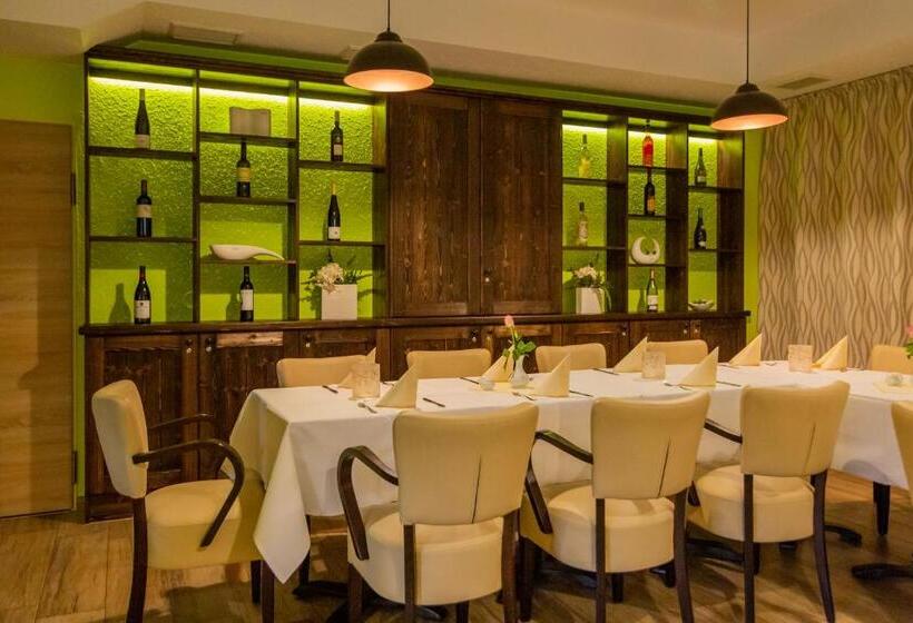 فندق Berggasthof Götzinger Höhe