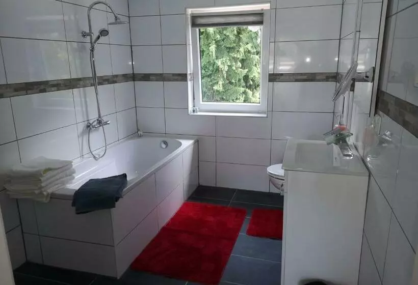 ホテル Radevormwald