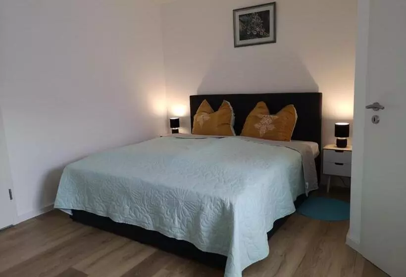 ホテル Radevormwald