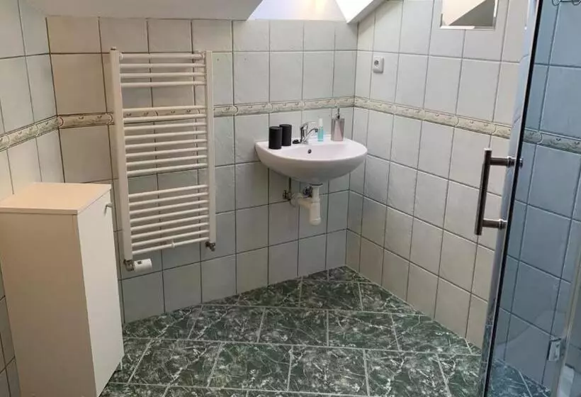 Majatalo Penzion Ronox