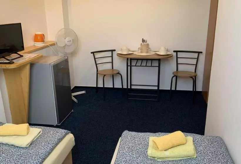 Majatalo Penzion Ronox